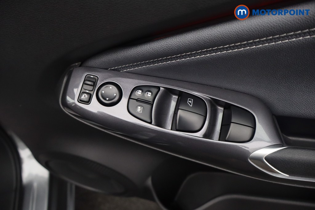 Nissan Juke Tekna Manual Petrol SUV - Stock Number (1658496) - 21st supplementary image