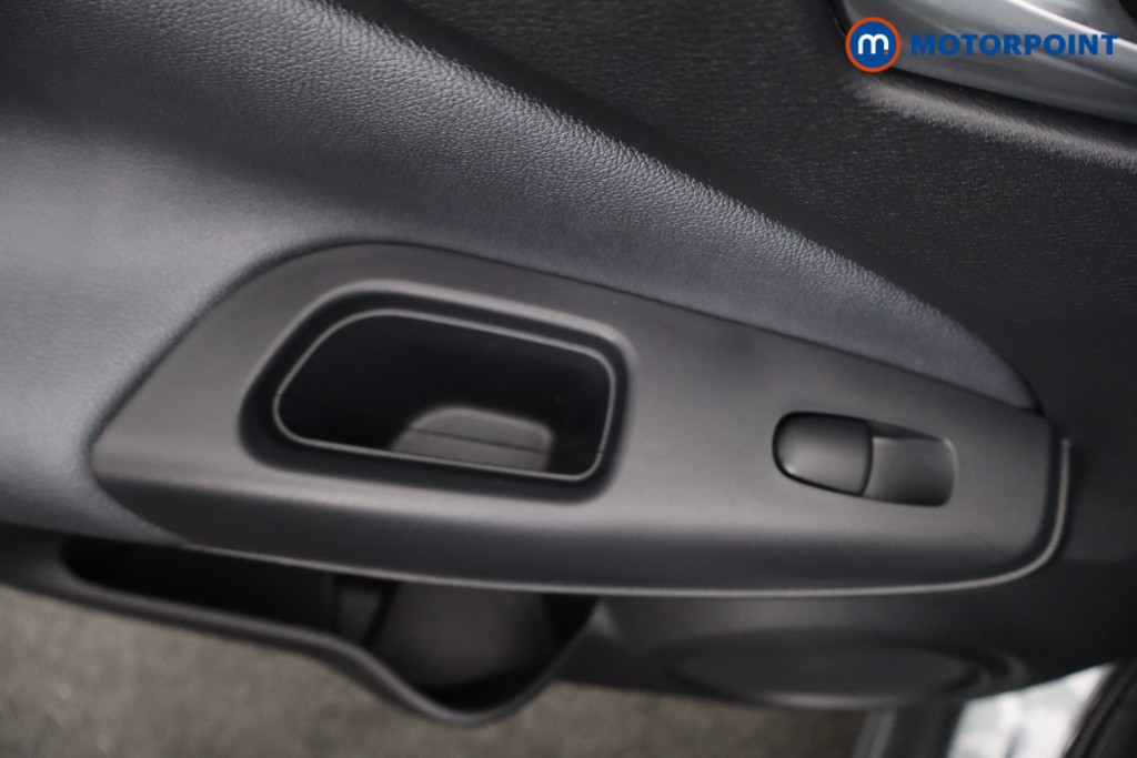 Nissan Juke Tekna Manual Petrol SUV - Stock Number (1658496) - 37th supplementary image