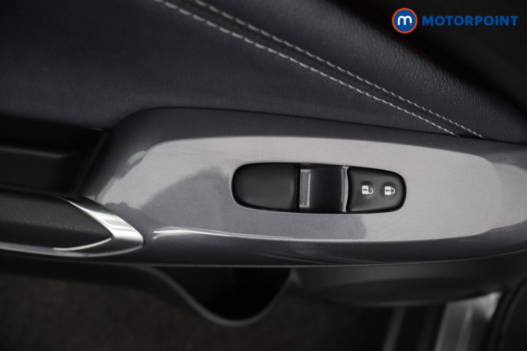 Nissan Juke Tekna Manual Petrol SUV - Stock Number (1658496) - 42nd supplementary image