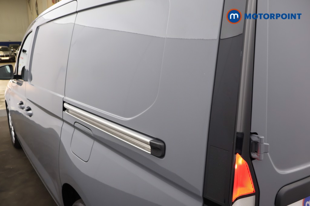 Ford Transit Connect Limited Automatic Petrol Plug-In Hybrid Panel Van - Stock Number (1659386) - 28th supplementary image