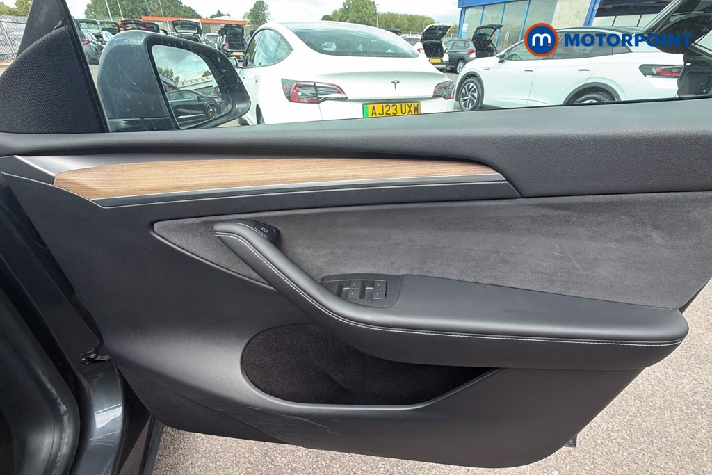 Tesla Model Y Long Range Automatic Electric SUV - Stock Number (1662198) - 37th supplementary image