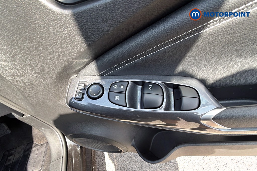 Nissan Juke N-Connecta Automatic Petrol-Electric Hybrid SUV - Stock Number (1664564) - 21st supplementary image