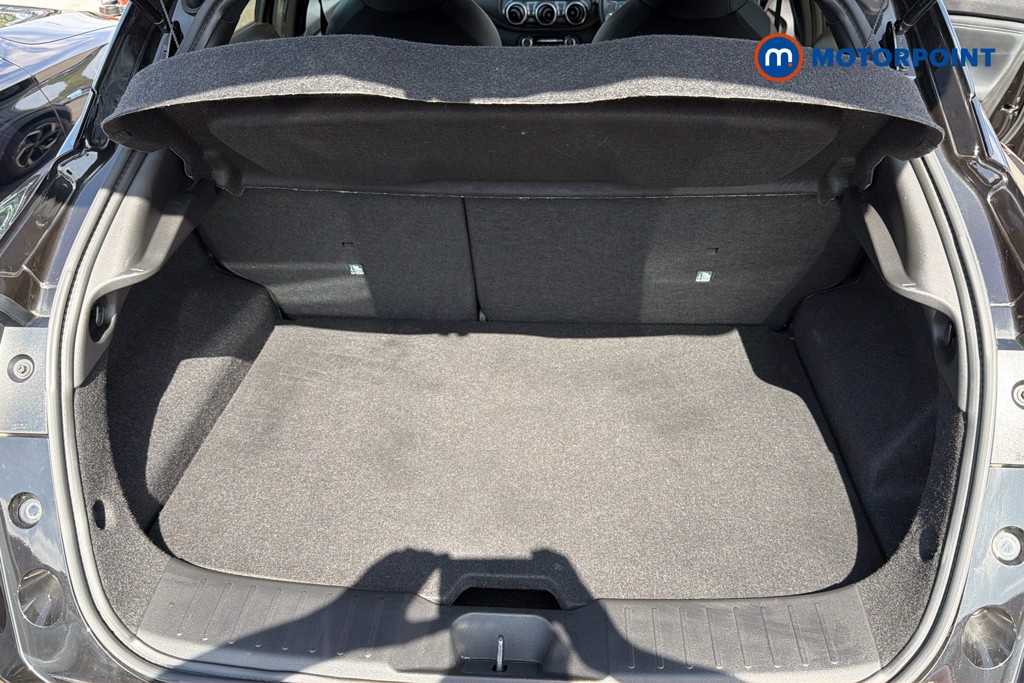Nissan Juke N-Connecta Automatic Petrol-Electric Hybrid SUV - Stock Number (1664564) - 34th supplementary image
