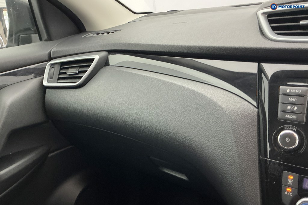 Nissan Qashqai Acenta Premium Manual Petrol SUV - Stock Number (1665627) - 18th supplementary image