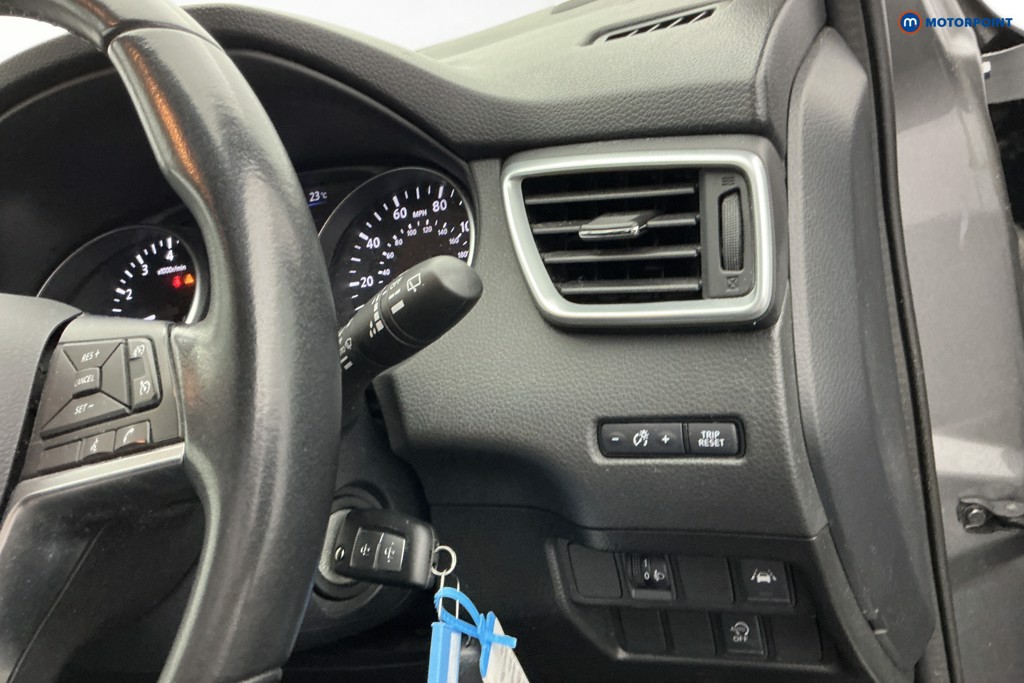 Nissan Qashqai Acenta Premium Manual Petrol SUV - Stock Number (1665627) - 22nd supplementary image
