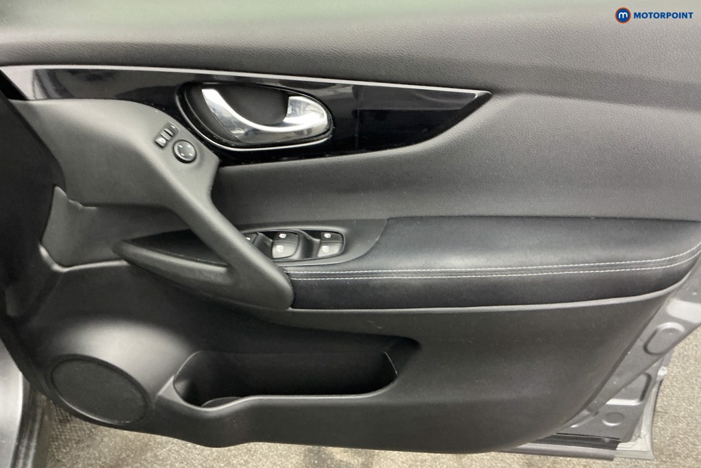 Nissan Qashqai Acenta Premium Manual Petrol SUV - Stock Number (1665627) - 24th supplementary image