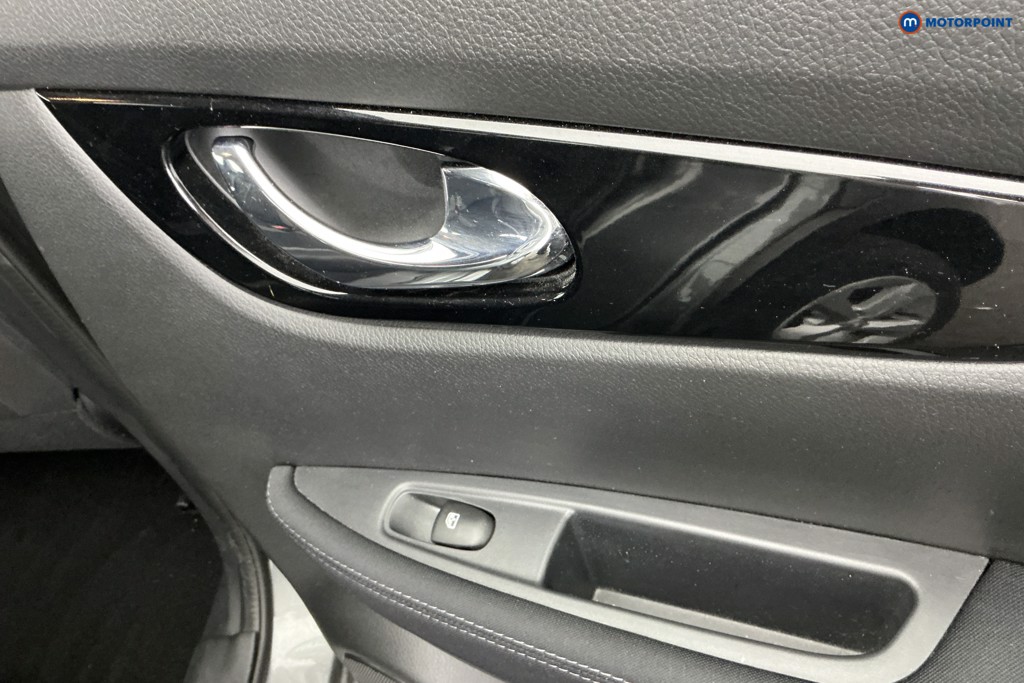 Nissan Qashqai Acenta Premium Manual Petrol SUV - Stock Number (1665627) - 27th supplementary image