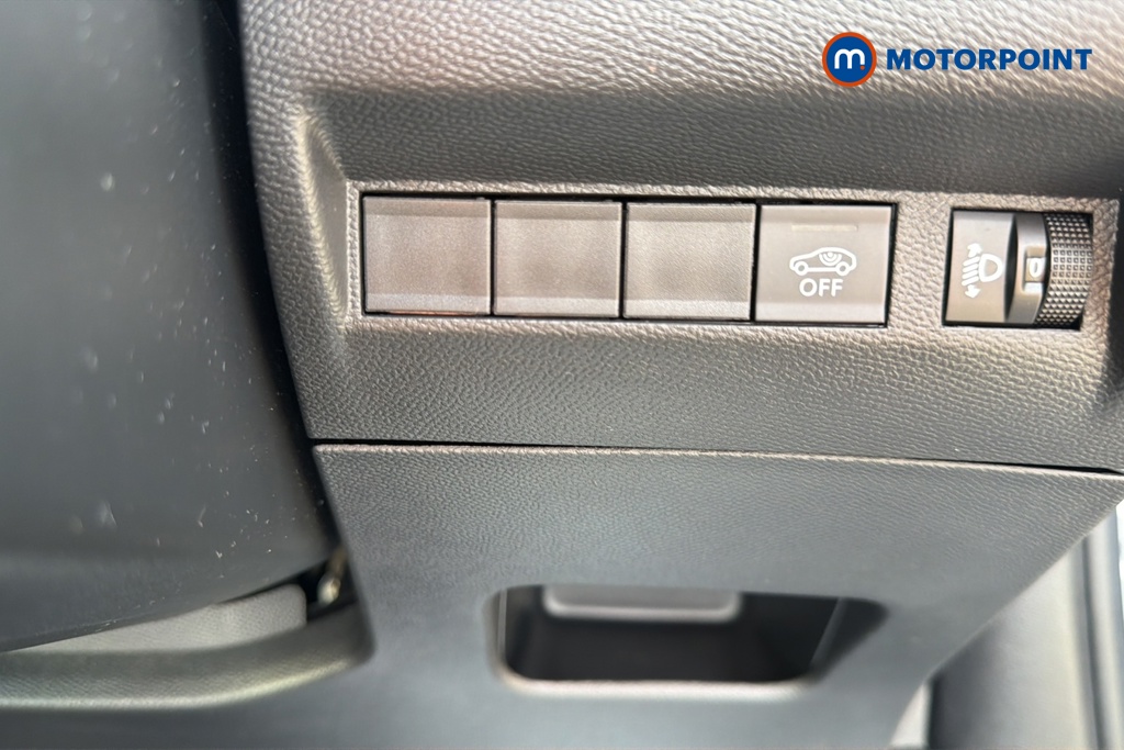 Peugeot 2008 Allure Manual Petrol SUV - Stock Number (1665911) - 11th supplementary image