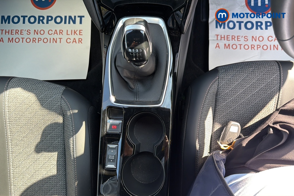 Peugeot 2008 Allure Manual Petrol SUV - Stock Number (1665911) - 15th supplementary image