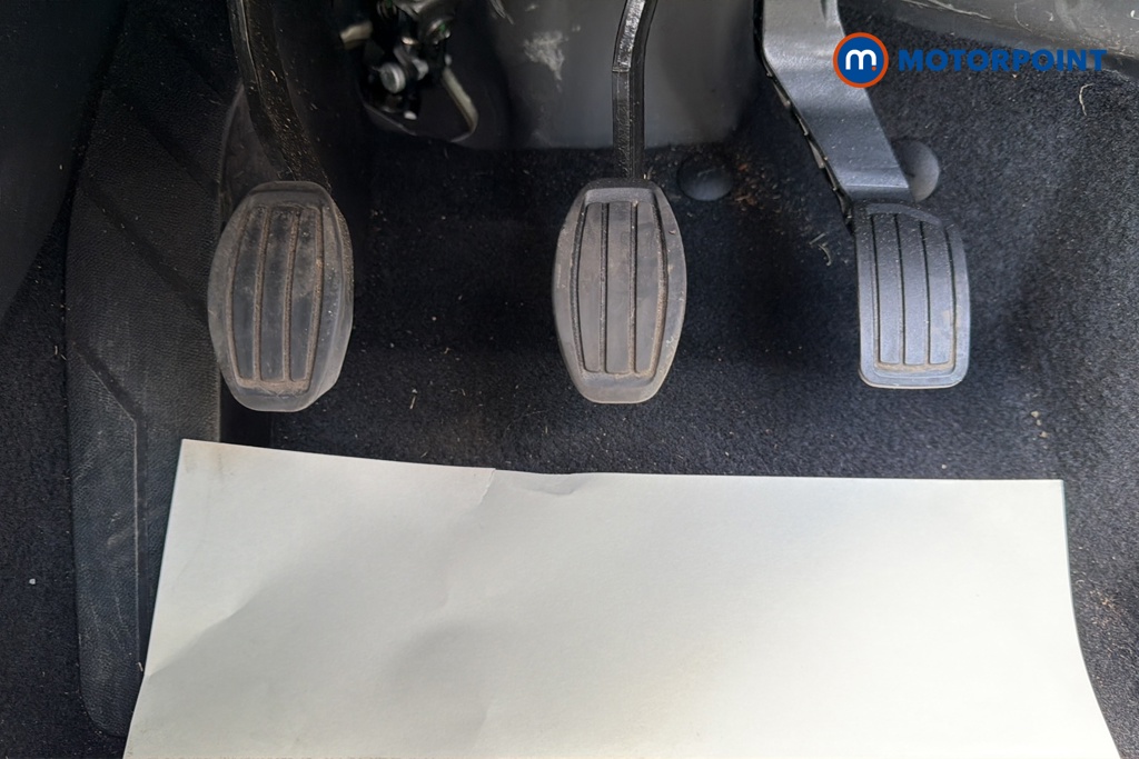 Peugeot 2008 Allure Manual Petrol SUV - Stock Number (1665911) - 24th supplementary image
