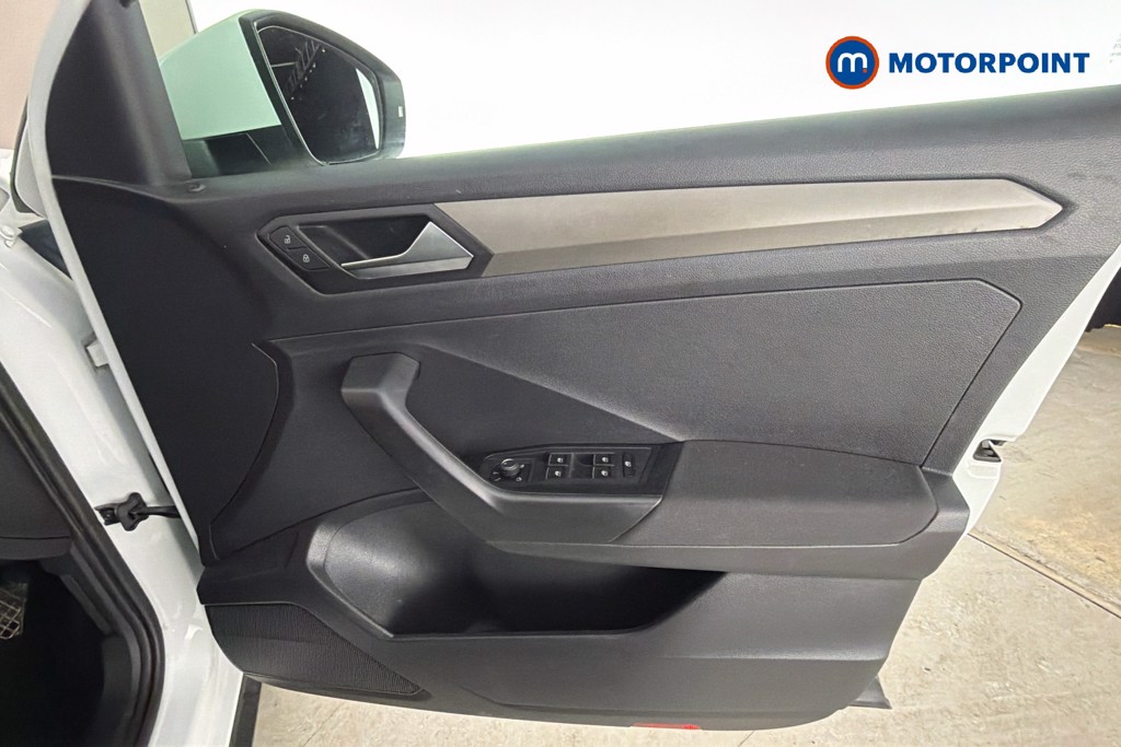 Volkswagen T-Roc SE Manual Petrol SUV - Stock Number (1666110) - 19th supplementary image
