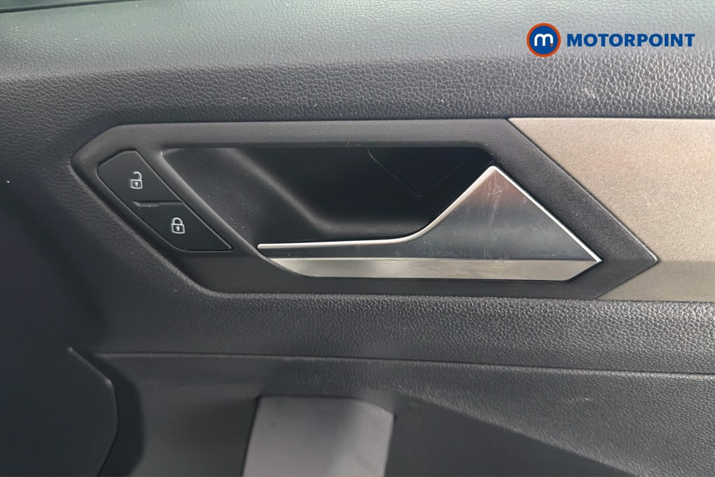Volkswagen T-Roc SE Manual Petrol SUV - Stock Number (1666110) - 42nd supplementary image