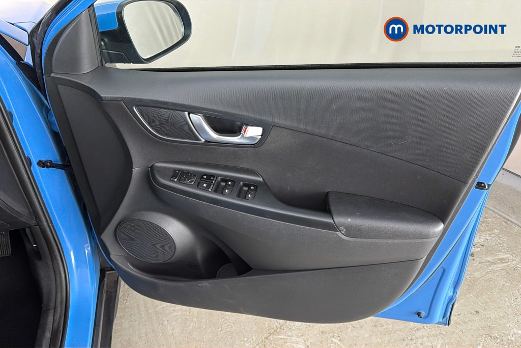 Hyundai Kona Se Connect Manual Petrol SUV - Stock Number (1666659) - 19th supplementary image