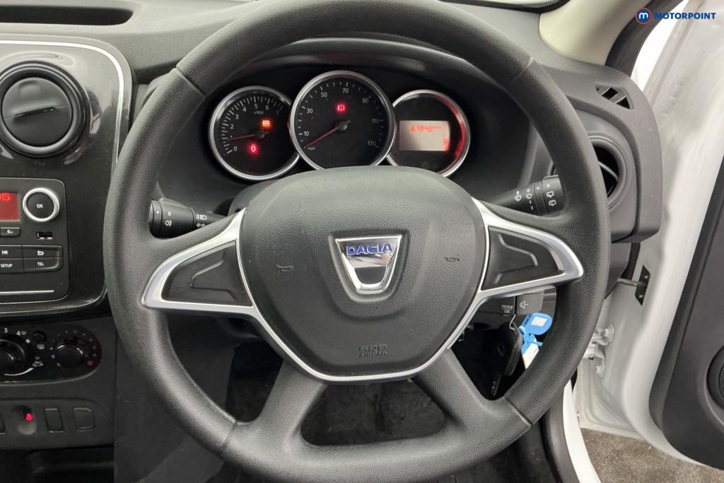 Dacia Sandero Essential Manual Petrol Hatchback - Stock Number (1666769) - 6th supplementary image