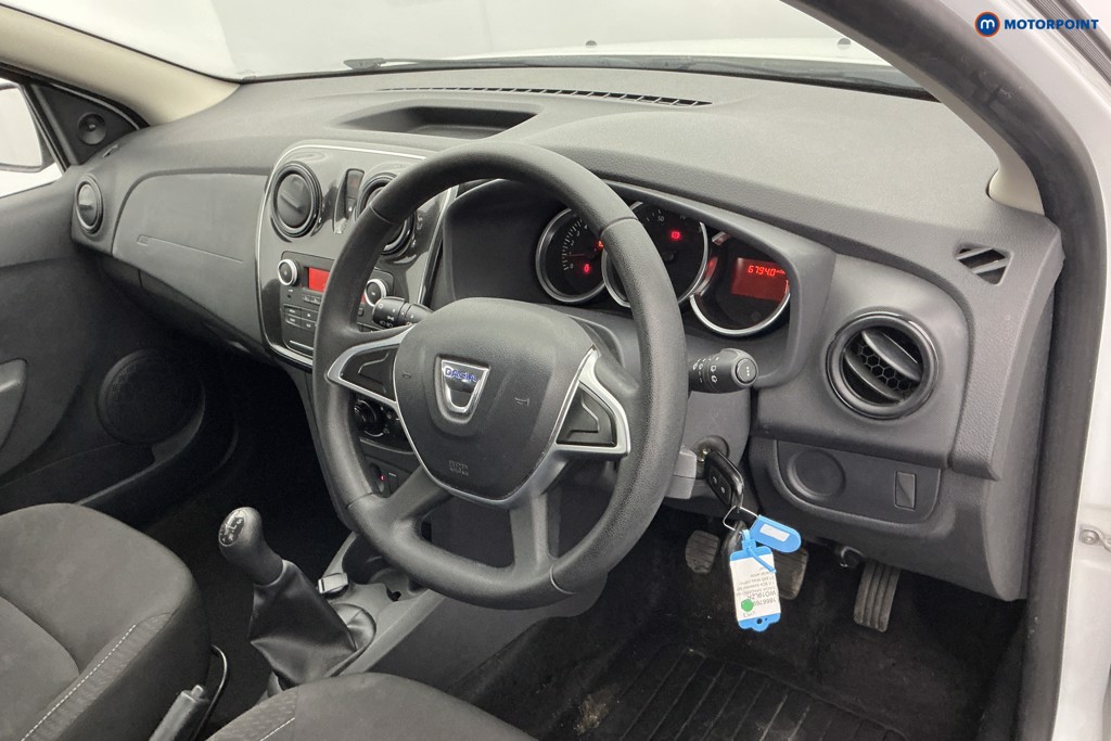 Dacia Sandero Essential Manual Petrol Hatchback - Stock Number (1666769) - 8th supplementary image