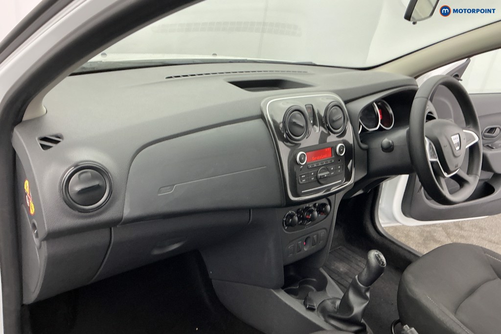 Dacia Sandero Essential Manual Petrol Hatchback - Stock Number (1666769) - 9th supplementary image