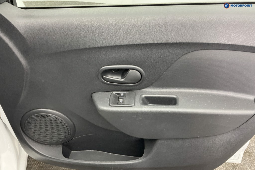 Dacia Sandero Essential Manual Petrol Hatchback - Stock Number (1666769) - 25th supplementary image