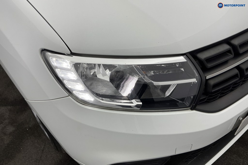 Dacia Sandero Essential Manual Petrol Hatchback - Stock Number (1666769) - 30th supplementary image