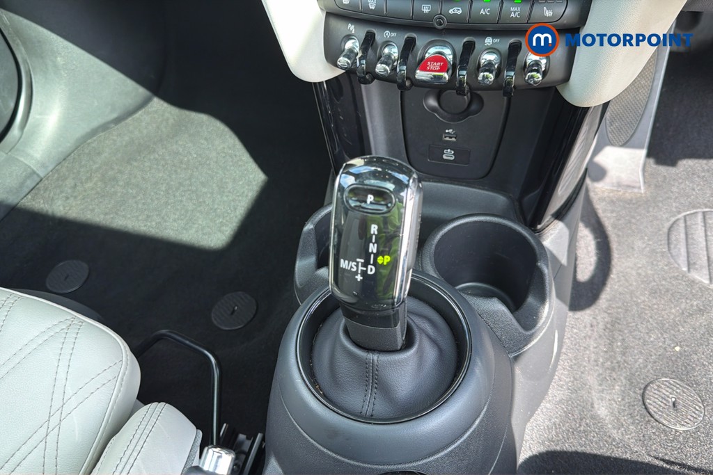 Mini Hatchback Cooper S Exclusive Automatic Petrol Hatchback - Stock Number (1667096) - 9th supplementary image