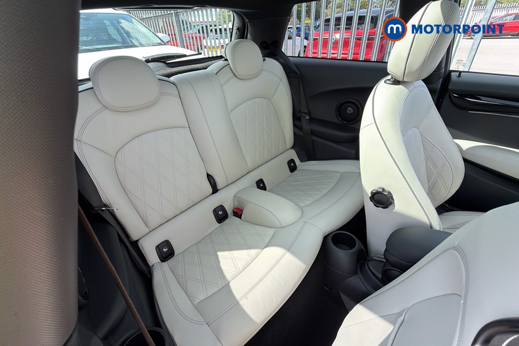 Mini Hatchback Cooper S Exclusive Automatic Petrol Hatchback - Stock Number (1667096) - 11th supplementary image