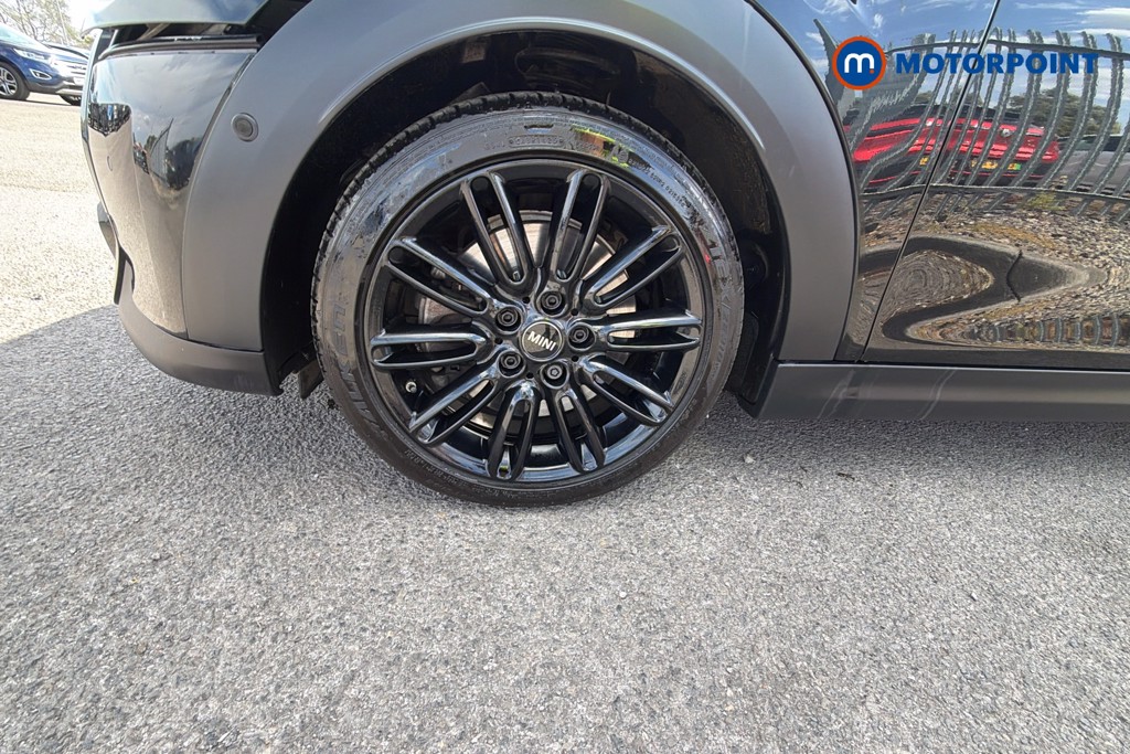 Mini Hatchback Cooper S Exclusive Automatic Petrol Hatchback - Stock Number (1667096) - 41st supplementary image