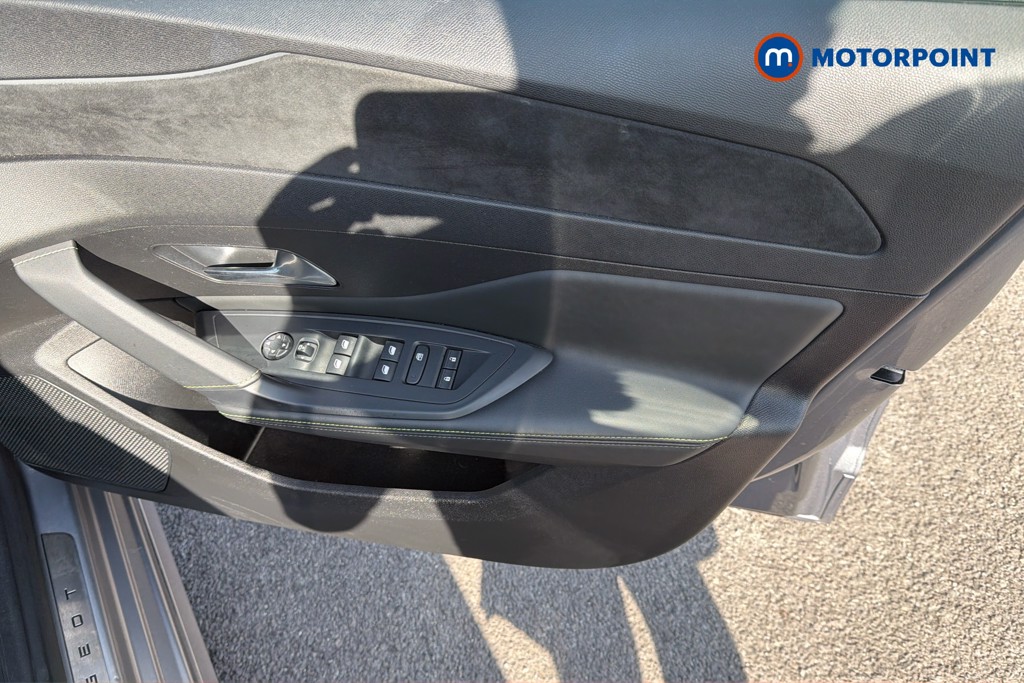 Peugeot 308 GT Automatic Petrol Estate - Stock Number (1667130) - 42nd supplementary image
