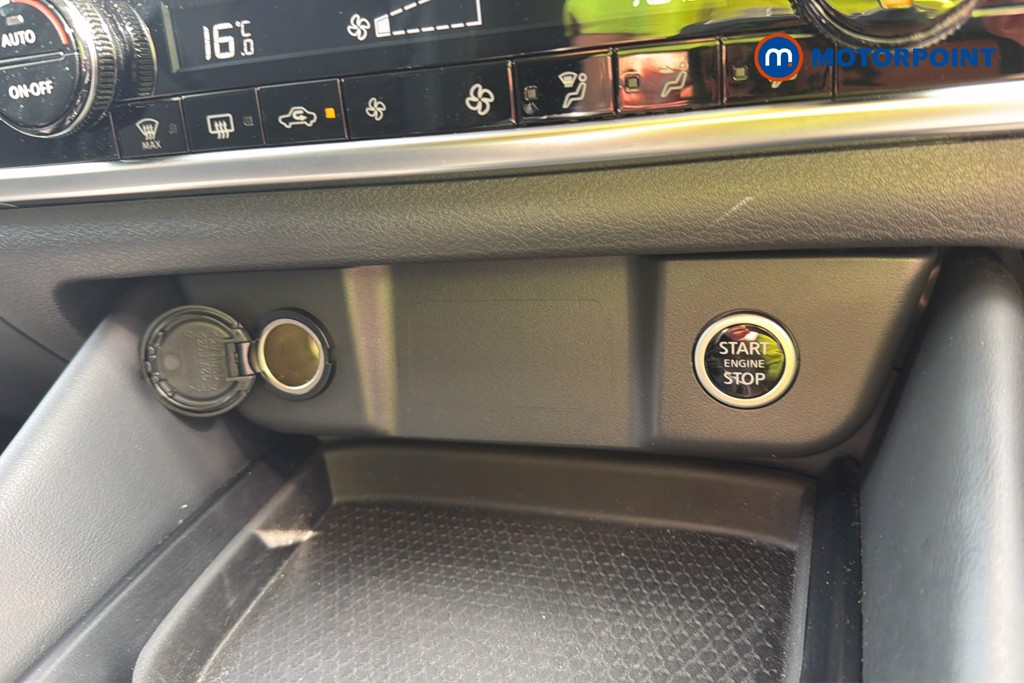 Nissan Qashqai N-Connecta Manual Petrol SUV - Stock Number (1667433) - 5th supplementary image