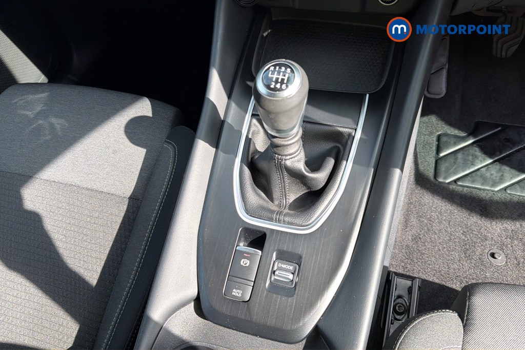 Nissan Qashqai N-Connecta Manual Petrol SUV - Stock Number (1667433) - 6th supplementary image