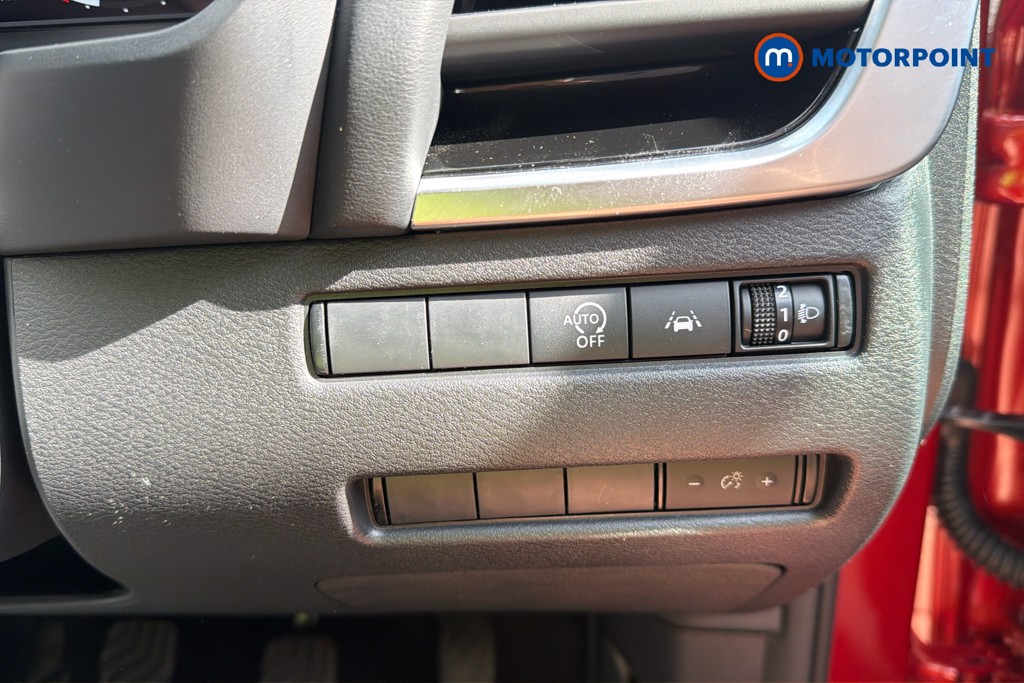 Nissan Qashqai N-Connecta Manual Petrol SUV - Stock Number (1667433) - 8th supplementary image