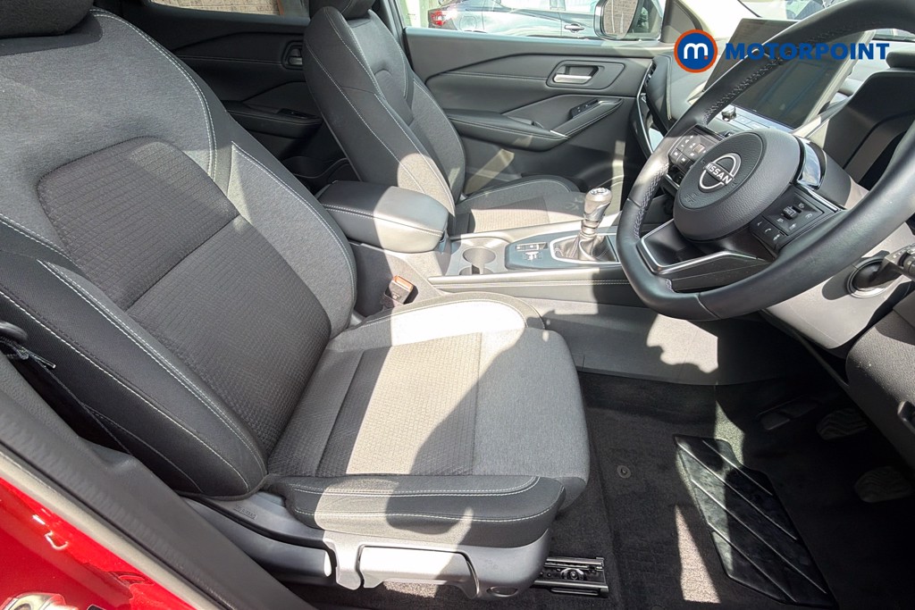 Nissan Qashqai N-Connecta Manual Petrol SUV - Stock Number (1667433) - 9th supplementary image