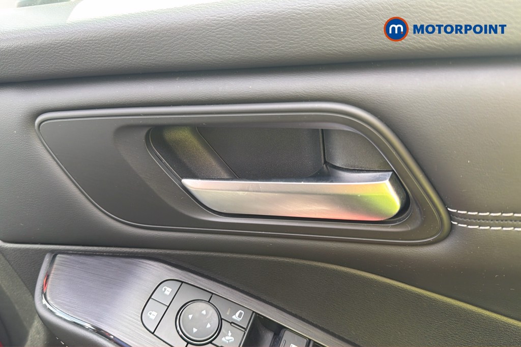 Nissan Qashqai N-Connecta Manual Petrol SUV - Stock Number (1667433) - 19th supplementary image