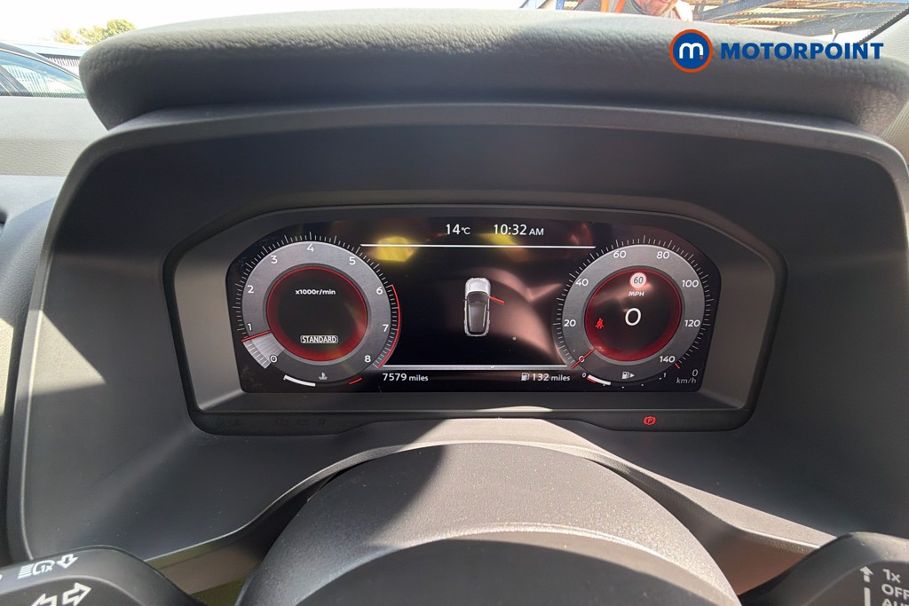 Nissan Qashqai N-Connecta Manual Petrol SUV - Stock Number (1667433) - 25th supplementary image