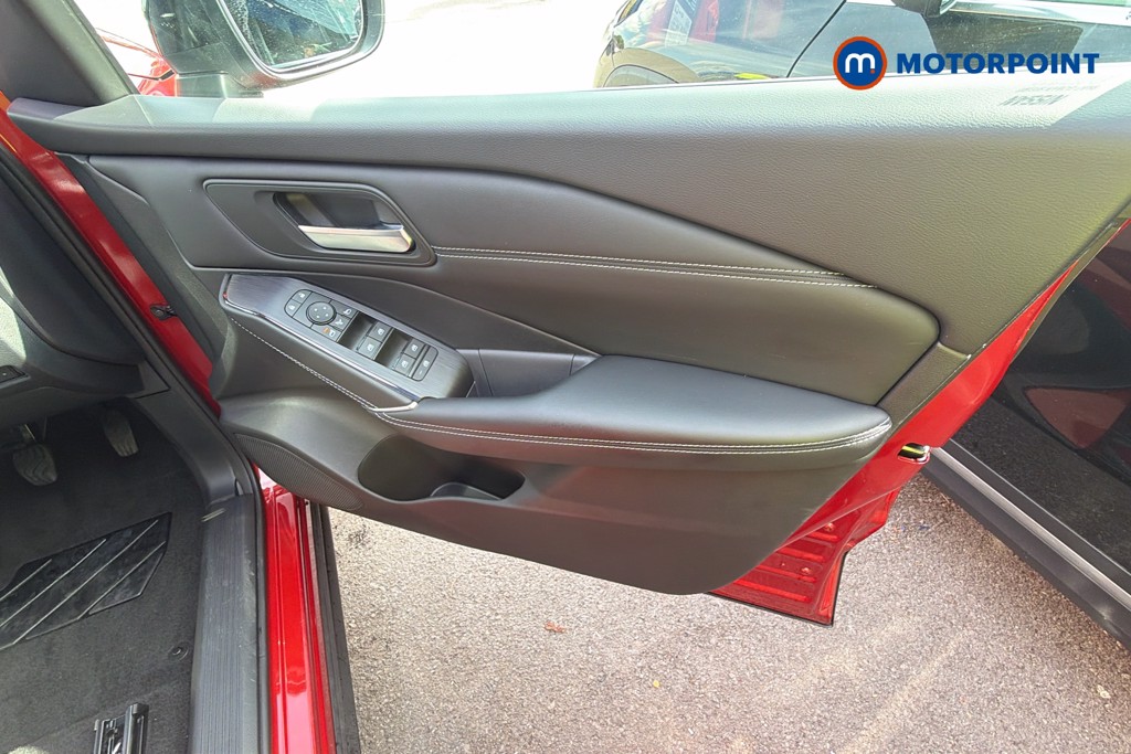 Nissan Qashqai N-Connecta Manual Petrol SUV - Stock Number (1667433) - 38th supplementary image