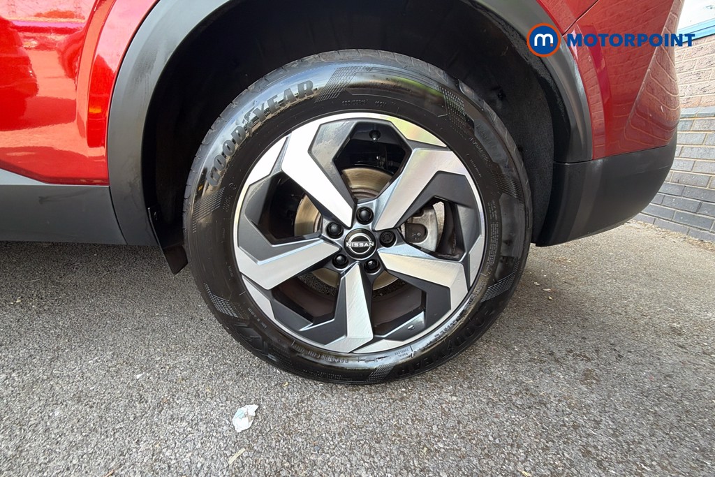 Nissan Qashqai N-Connecta Manual Petrol SUV - Stock Number (1667433) - 39th supplementary image
