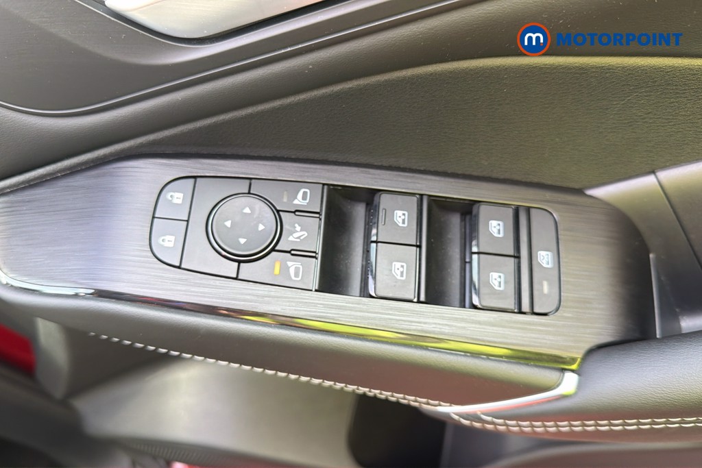 Nissan Qashqai N-Connecta Manual Petrol SUV - Stock Number (1667433) - 42nd supplementary image
