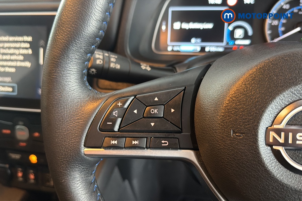 Nissan Leaf N-Connecta Automatic Electric Hatchback - Stock Number (1667485) - 4th supplementary image