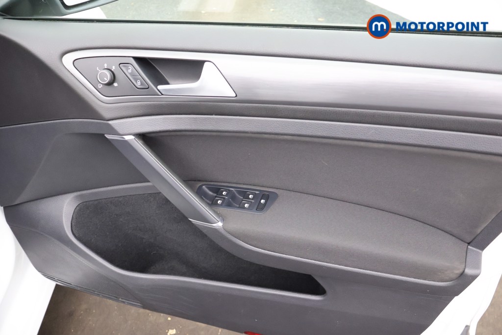 Volkswagen Golf SE Manual Petrol Hatchback - Stock Number (1667801) - 13th supplementary image