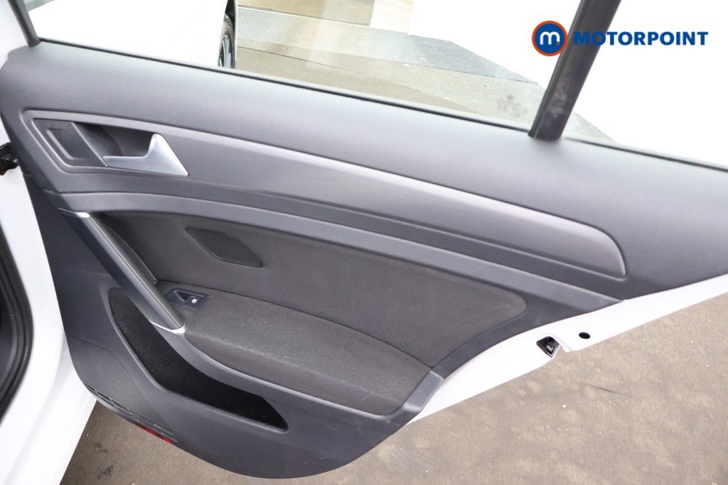 Volkswagen Golf SE Manual Petrol Hatchback - Stock Number (1667801) - 18th supplementary image