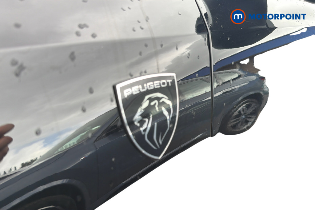 Peugeot 5008 listing photo