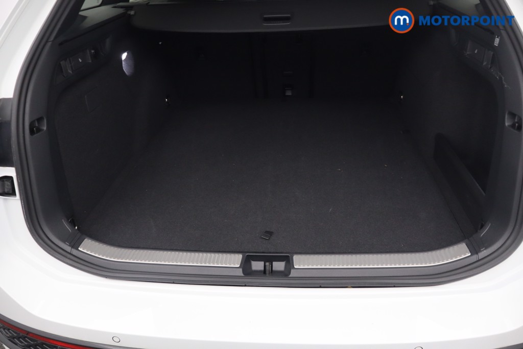 Volkswagen Passat R-Line Automatic Petrol Plug-In Hybrid Estate - Stock Number (1669028) - 6th supplementary image