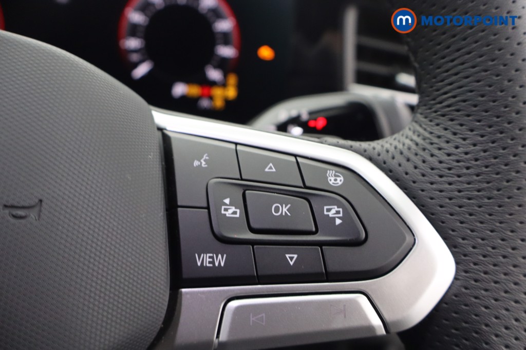 Volkswagen Passat R-Line Automatic Petrol Plug-In Hybrid Estate - Stock Number (1669028) - 16th supplementary image
