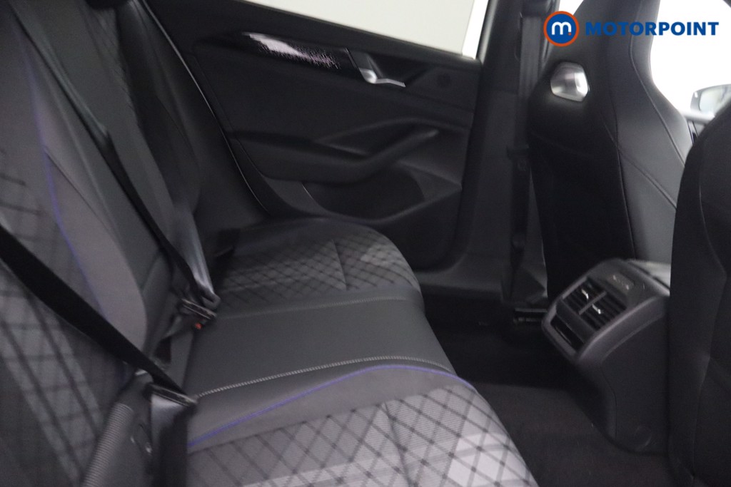 Volkswagen Passat R-Line Automatic Petrol Plug-In Hybrid Estate - Stock Number (1669030) - 7th supplementary image