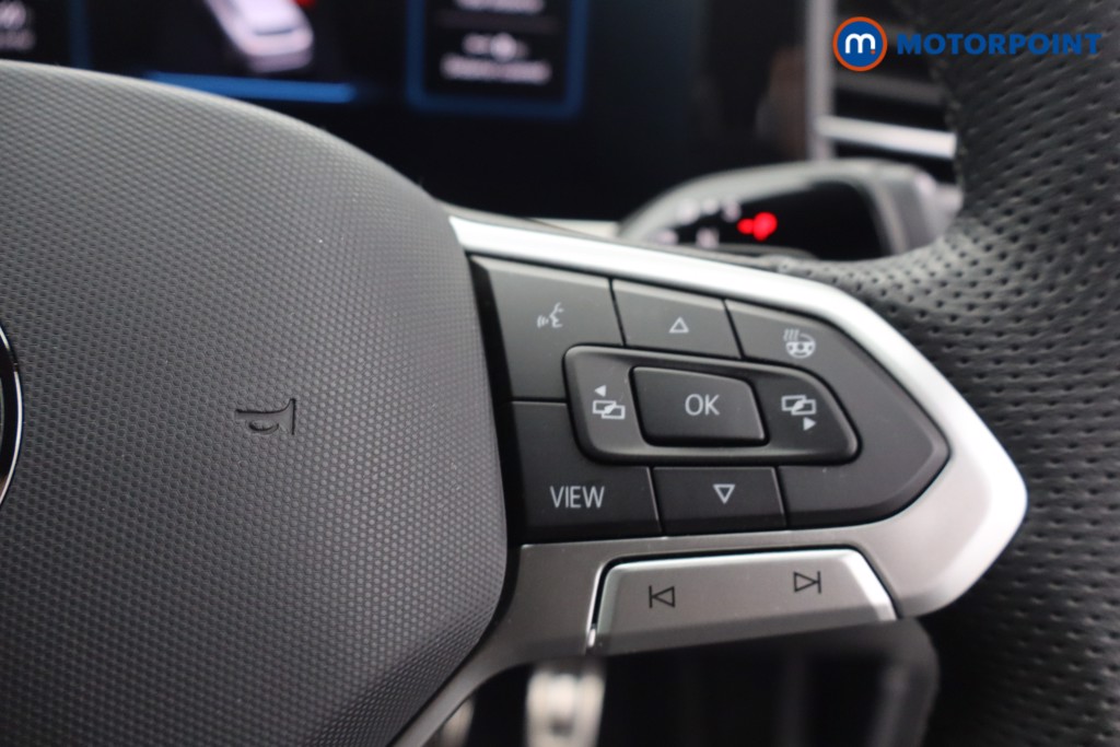 Volkswagen Passat R-Line Automatic Petrol Plug-In Hybrid Estate - Stock Number (1669030) - 16th supplementary image