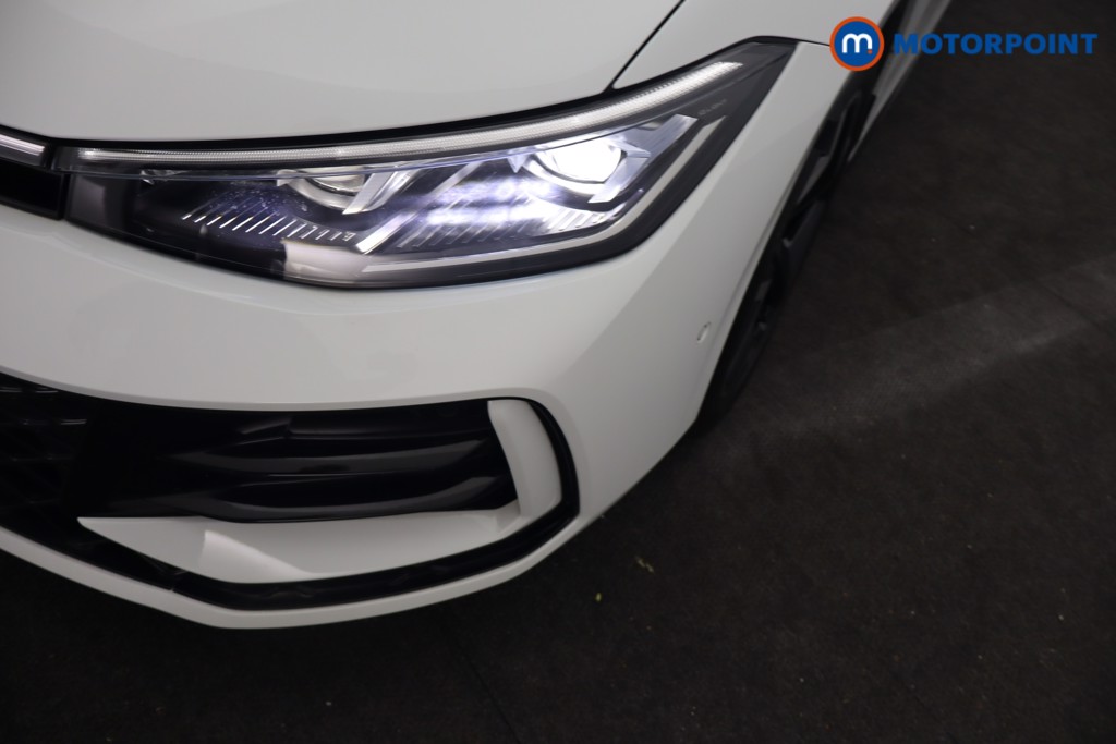 Volkswagen Passat R-Line Automatic Petrol Plug-In Hybrid Estate - Stock Number (1669030) - 27th supplementary image