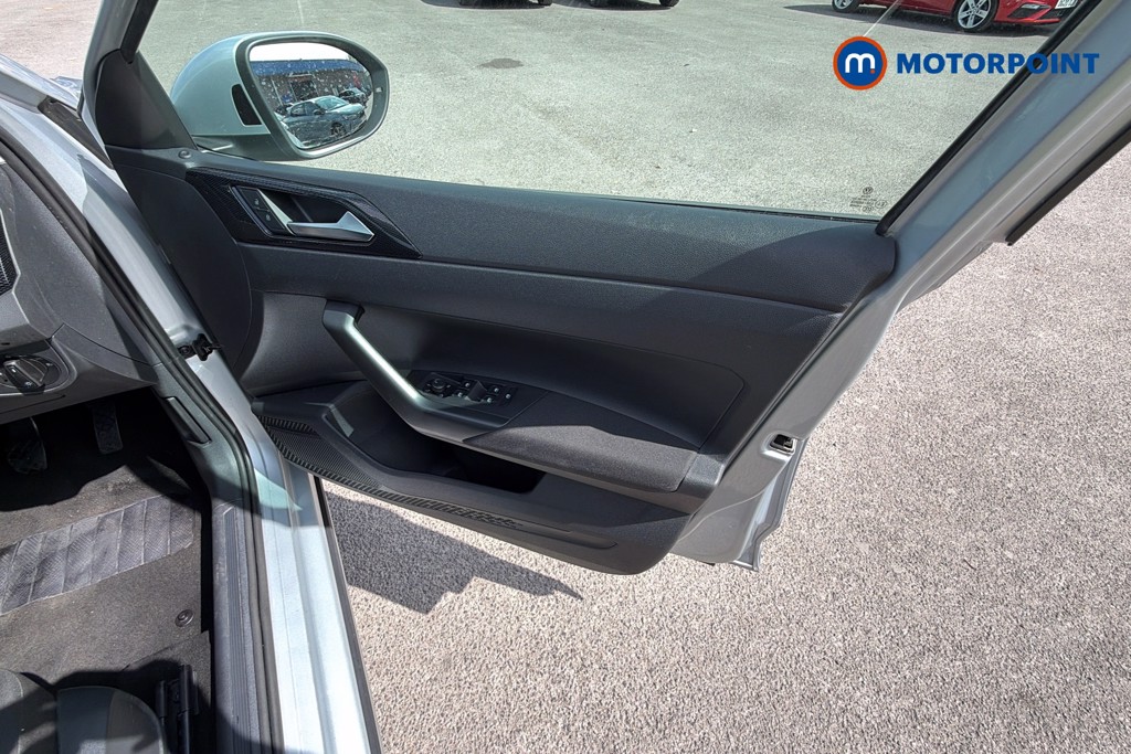 Volkswagen Taigo Life Manual Petrol SUV - Stock Number (1669103) - 38th supplementary image
