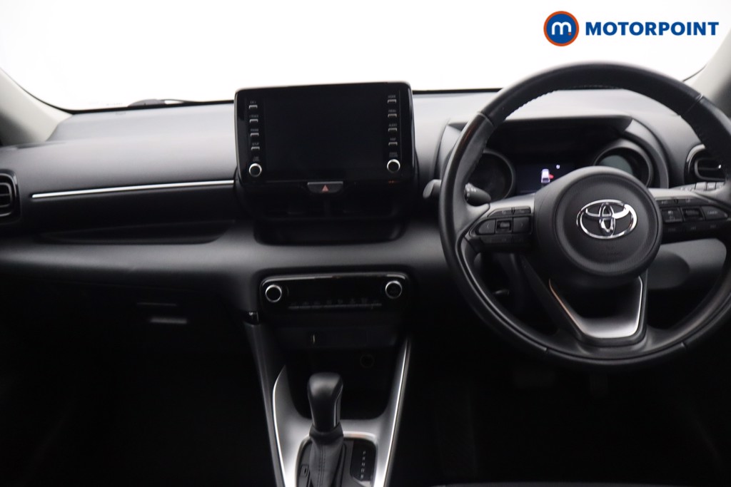 Toyota Yaris Design Automatic Petrol-Electric Hybrid Hatchback - Stock Number (1669587) - 8th supplementary image