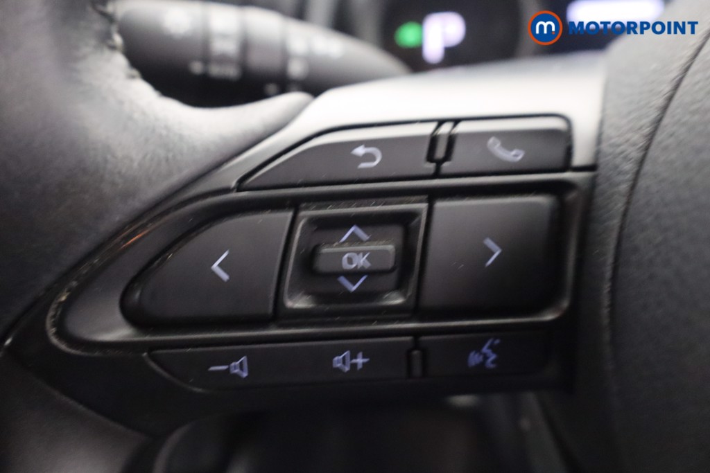 Toyota Yaris Design Automatic Petrol-Electric Hybrid Hatchback - Stock Number (1669587) - 14th supplementary image
