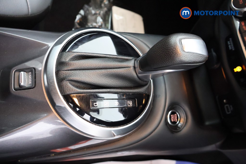 Nissan Juke N-Connecta Automatic Petrol SUV - Stock Number (1669787) - 10th supplementary image