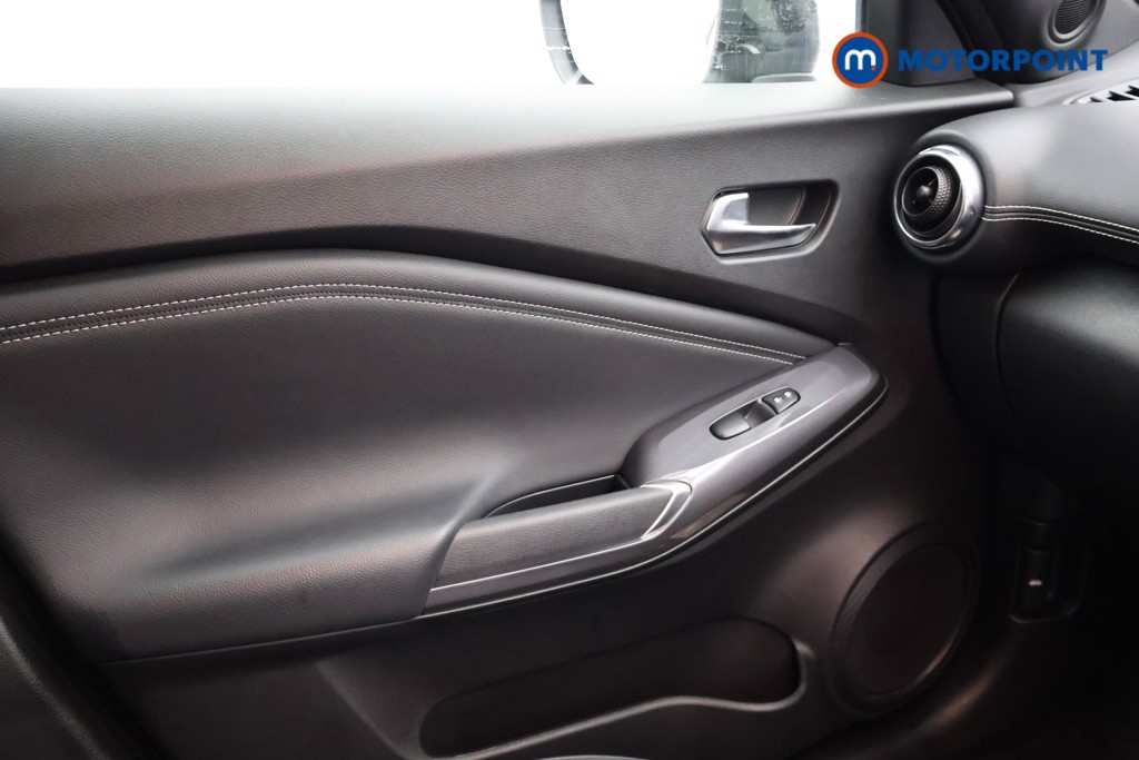 Nissan Juke N-Connecta Automatic Petrol SUV - Stock Number (1669787) - 14th supplementary image