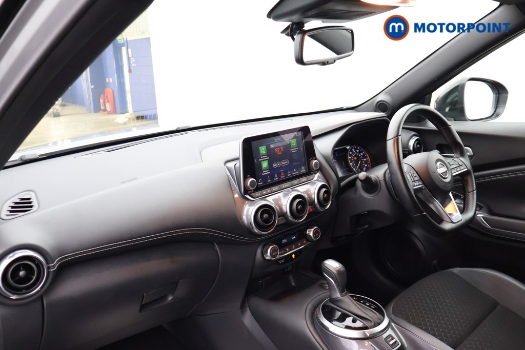 Nissan Juke N-Connecta Automatic Petrol SUV - Stock Number (1669787) - 22nd supplementary image